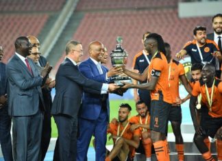 تهنئة الجامعة الملكية المغربية لكرة القدم لنهضة بركان بعد التتويج الأفريقي