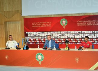 لقجع يحتفل بالمنتخب الوطني لكرة القدم داخل القاعة