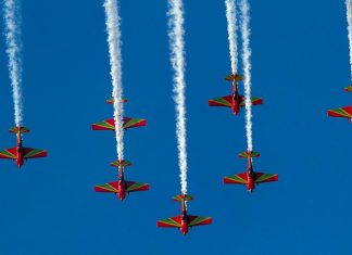 La patrouille de voltige “La Marche Verte” fait sensation à Toulouse