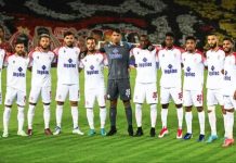 الوداد الرياضي يعود بثلاث نقاط من وجدة وينفرد بصدارة الدوري