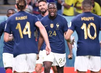 منتخب فرنسا يحجز بطاقة العبور لثمن نهائي كأس العالم
