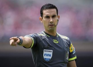 من هو حكم مباراة المغرب وبلجيكا؟