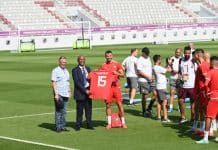 رئيس الاتحاد الإفريقي لكرة القدم في زيارة لتداريب المنتخب المغربي