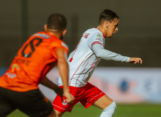 مباراة الفتح الرياضي ونهضة بركان تنتهي على إيقاع البياض