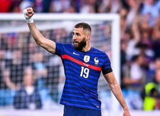 كريم بنزيمة يعلن اعتزاله الدولي