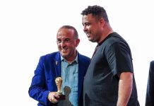 الإعلامي المغربي مراد متوكل ينال جائزة استحقاق من طرف الظاهرة رونالدو