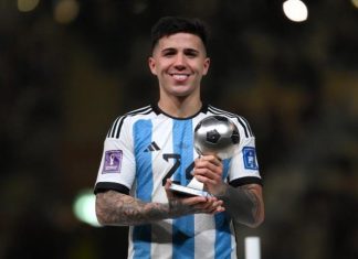 إنزو فرنانديز أفضل لاعب شاب في كأس العالم