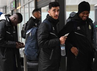 بالصور.. بعثة الجيش الملكي تتجه صوب مصر