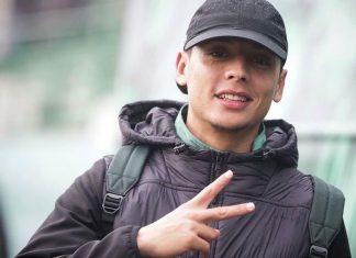 بعثة الرجاء الرياضي تشد الرحال صوب تنزانيا