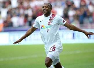 أيوب الكعبي يطمئن الجمهور بعد زالزال تركيا