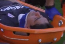 ياسين بونو يتعرض لإصابة في مباراة إشبيلية أمام ألميريا