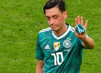 مسعود أوزيل يعتزل كرة القدم