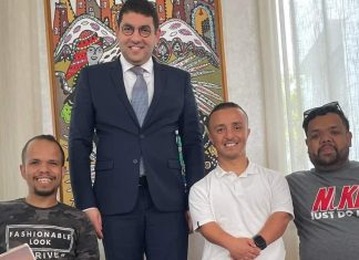 بنسعيد يستقبل أعضاء الجمعية المغربية لقصار القامة ولاعبي المنتخب الوطني