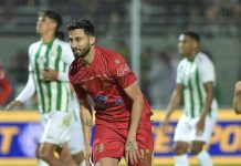 كأس العرش: الوداد يتأهل على حساب الدفاع الجديدي ويلاقي الرجاء في نصف النهائي