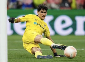 بعد تألقه في نهائي الدوري الأوروبي.. ياسين بونو يفوز بجائزة رجل المباراة