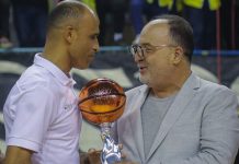 تكريم لاعب المنتخب الوطني وجمعية سلا سابقا زكرياء المصباحي