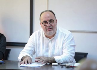 بالصور …اجتماع موسع لرئيس الجامعة مع مناديب المباريات