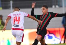 الجيش الملكي يحسم الكلاسيكو بثلاثية زادت متاعب الوداد