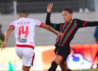 الجيش الملكي يحسم الكلاسيكو بثلاثية زادت متاعب الوداد