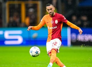 حكيم زياش ضمن التشكيلة المثالية للجولة الخامسة من دوري أبطال أوروبا