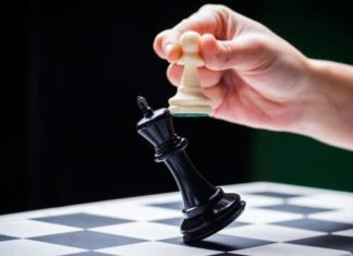 أندية الشطرنج تنتفض لمحاسبة رئيس الجامعة.. والوزارة تتدخل