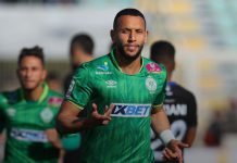 الرجاء الرياضي يكتسح اتحاد طنجة بسداسية ويعتلي صدارة الدوري مؤقتا