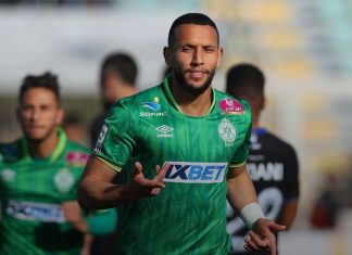 الرجاء الرياضي يكتسح اتحاد طنجة بسداسية ويعتلي صدارة الدوري مؤقتا