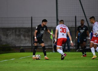 مباراة الفتح الرياضي واتحاد طنجة تنتهي على إيقاع البياض