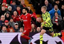 آرسنال يحافظ على صدارة الدوري وليلة تاريخية للنجم المصري