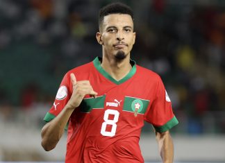 عز الدين أوناحي يتوج بجائزة أفضل لاعب في مباراة المغرب وتنزانيا