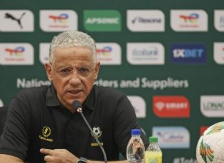 “كاف” يوقف المدرب الجزائري عادل عمروش والاتحاد التنزاني يعين مدربا مؤقتا