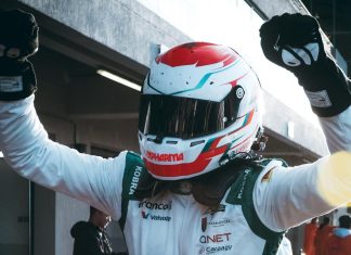 سليمان الزنفري يحقق المركز الأول والفوز بسباق الفورمولا 4 في الكويت