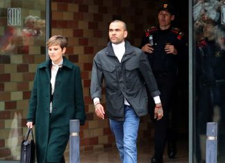 داني ألفيس يغادر السجن بعد دفع مليون يورو كفالة