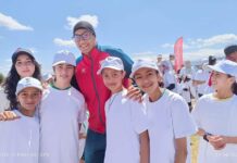 بالصور.. البطلة خديجة المرضي وأبطال الملاكمة في سباق تضامني مع الأطفال